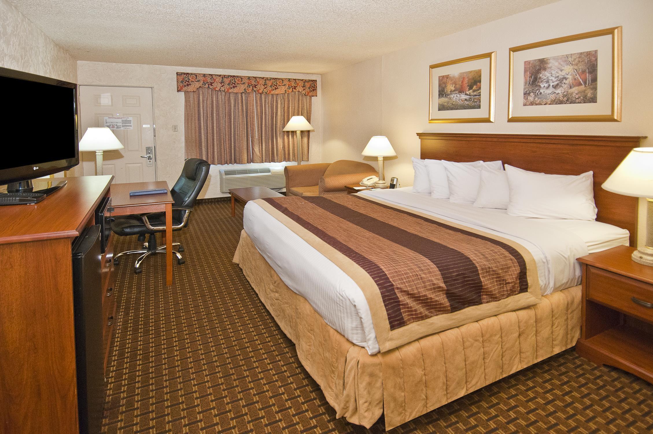 Quality Inn Clinton North Екстер'єр фото