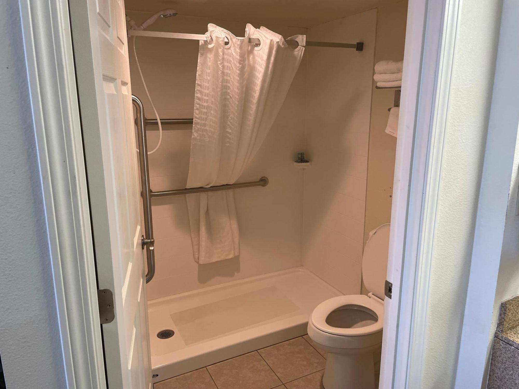 Quality Inn Clinton North Екстер'єр фото