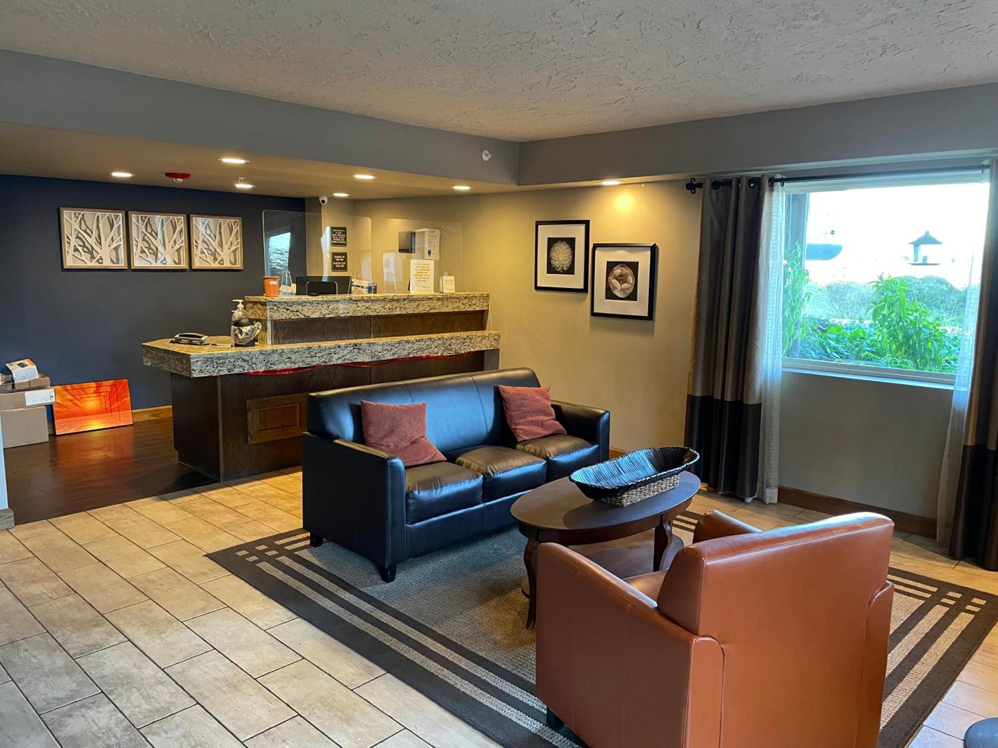 Quality Inn Clinton North Екстер'єр фото