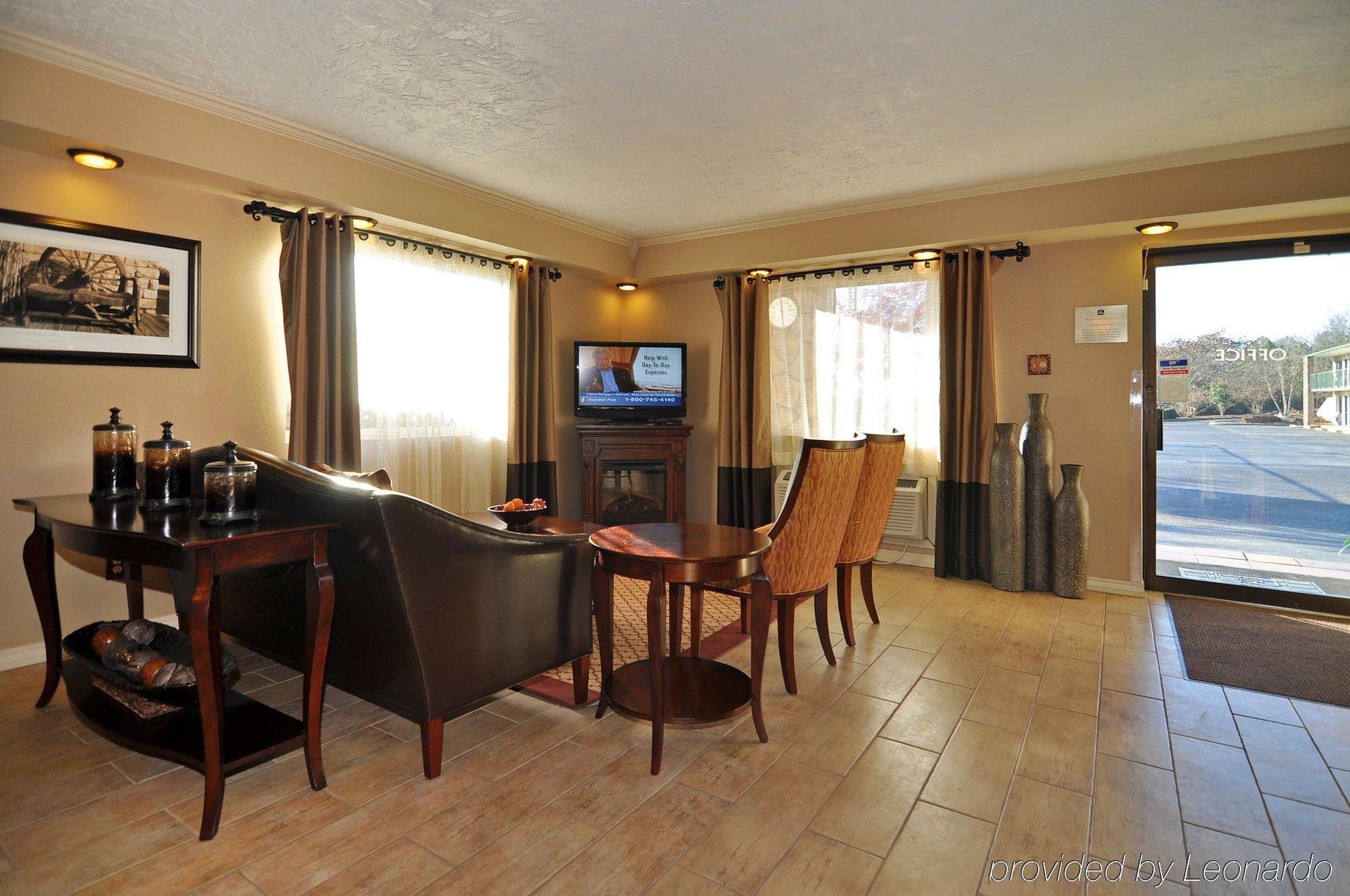 Quality Inn Clinton North Екстер'єр фото