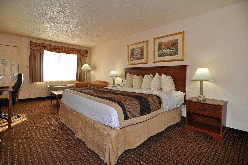 Quality Inn Clinton North Екстер'єр фото