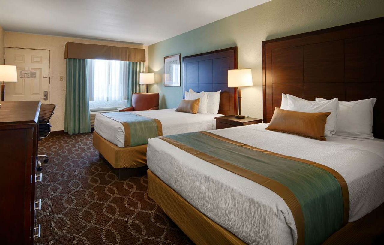 Quality Inn Clinton North Екстер'єр фото